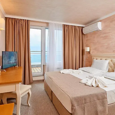 Neptun Hotel 3*