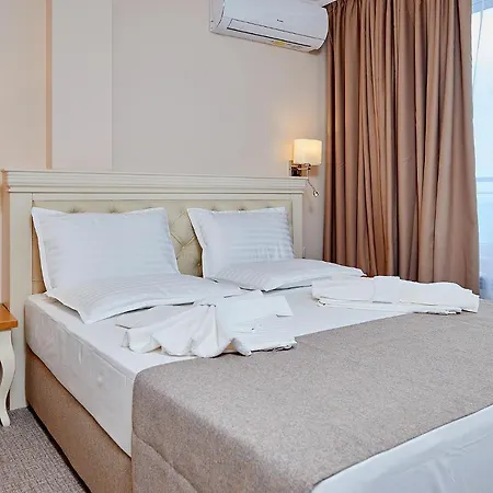 Neptun Hotel 3*